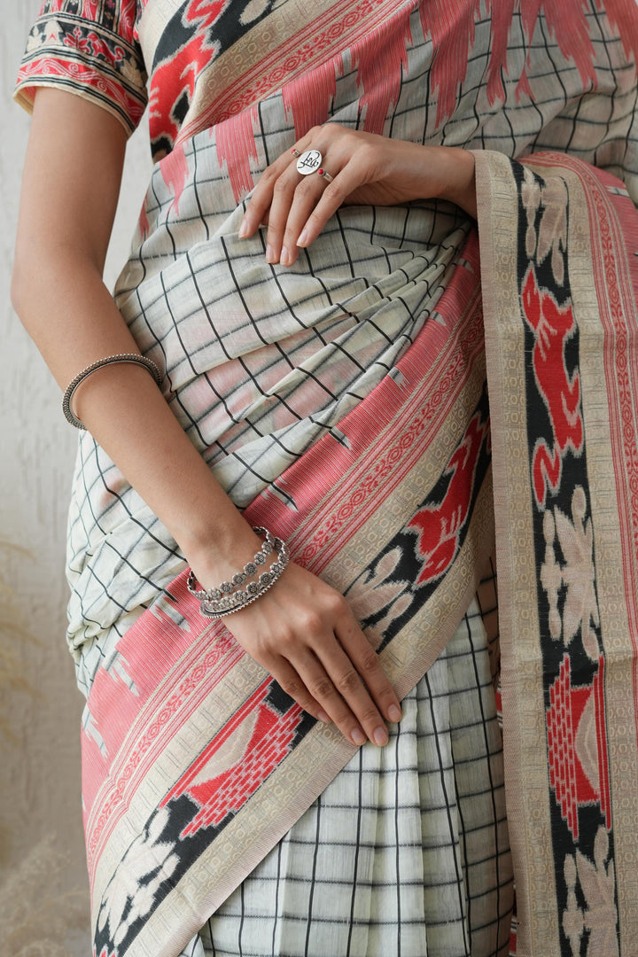 Checkered Temple Border Weave Pattern Kapas Saree