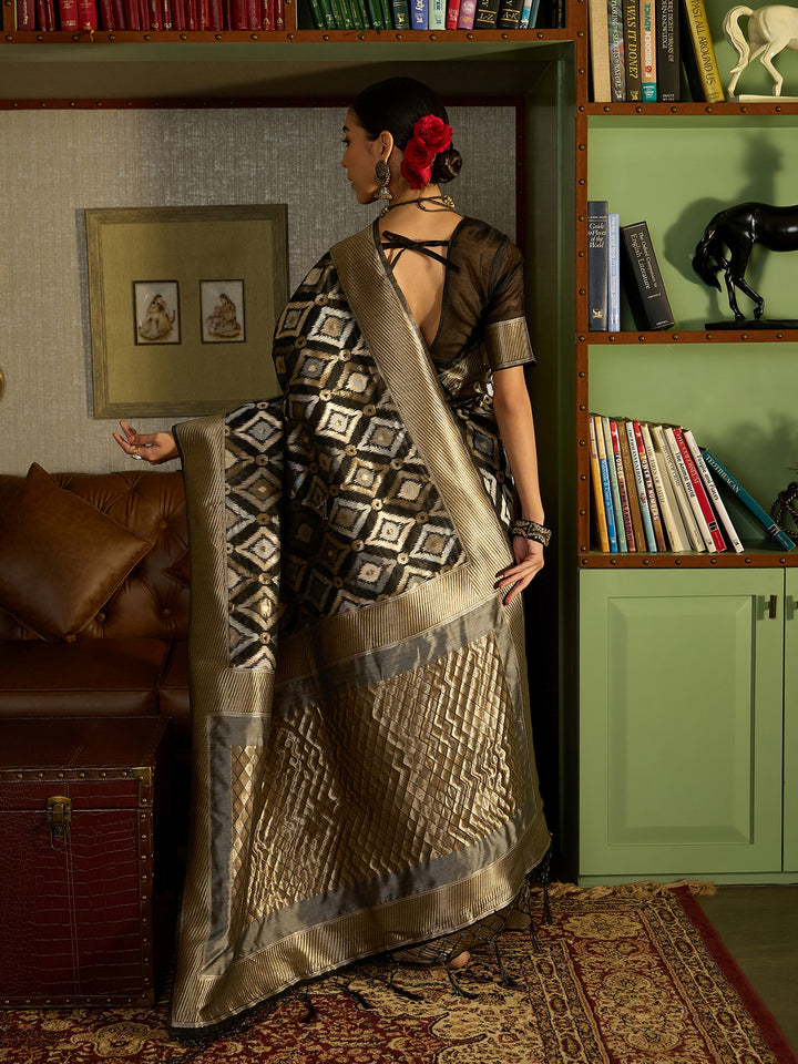 Exquisite Linen Black Saree For Wedding