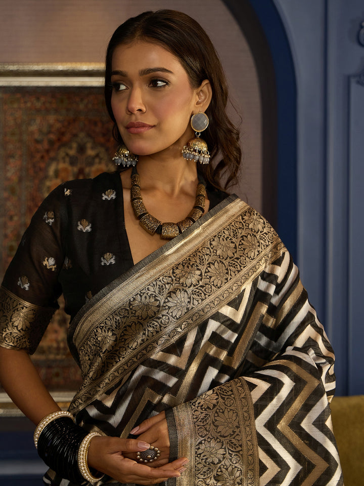 Timeless Linen Black Saree For Farewell