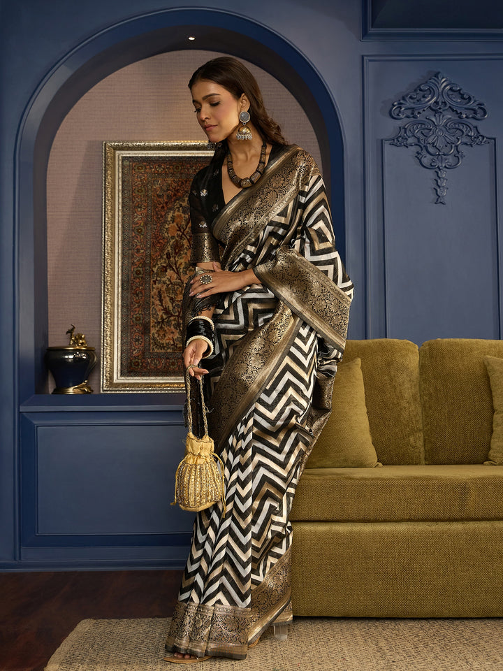 Timeless Linen Black Saree For Farewell