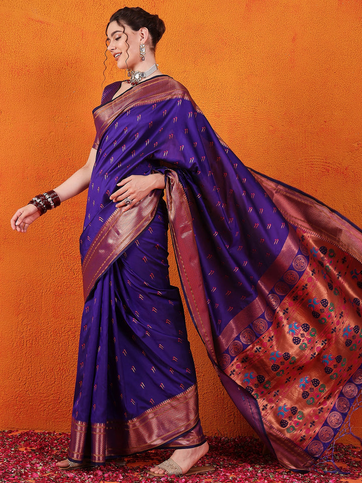 Vibrant Paithani Weave In Blue